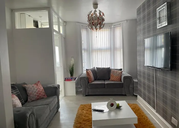 Luxury Spacious 2 Bedroom Home.