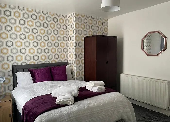 Luxury Spacious 2 Bedroom Home.