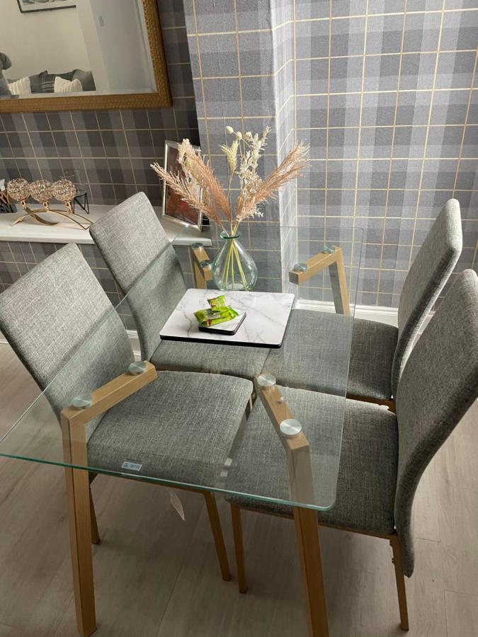 Luxury Spacious 2 Bedroom Home. * Liverpool