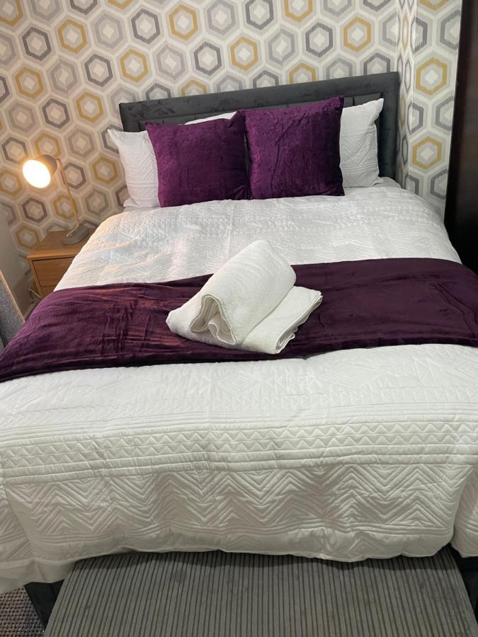 Luxury Spacious 2 Bedroom Home. * Liverpool