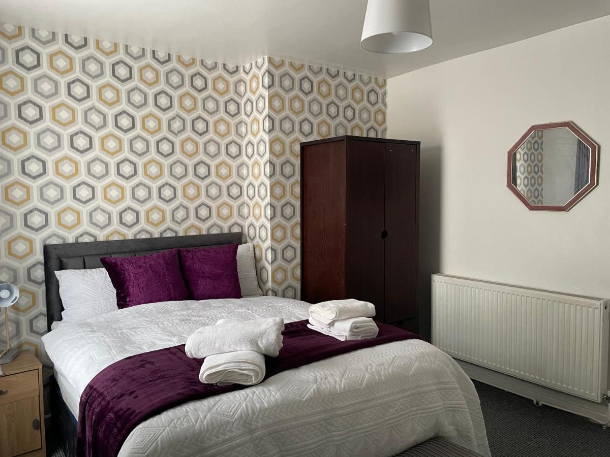 Luxury Spacious 2 Bedroom Home. Apartment Liverpool