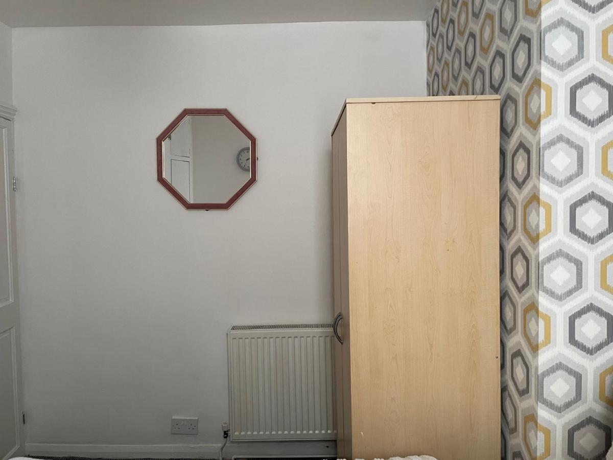 Apartment Luxury Spacious 2 Bedroom Home.